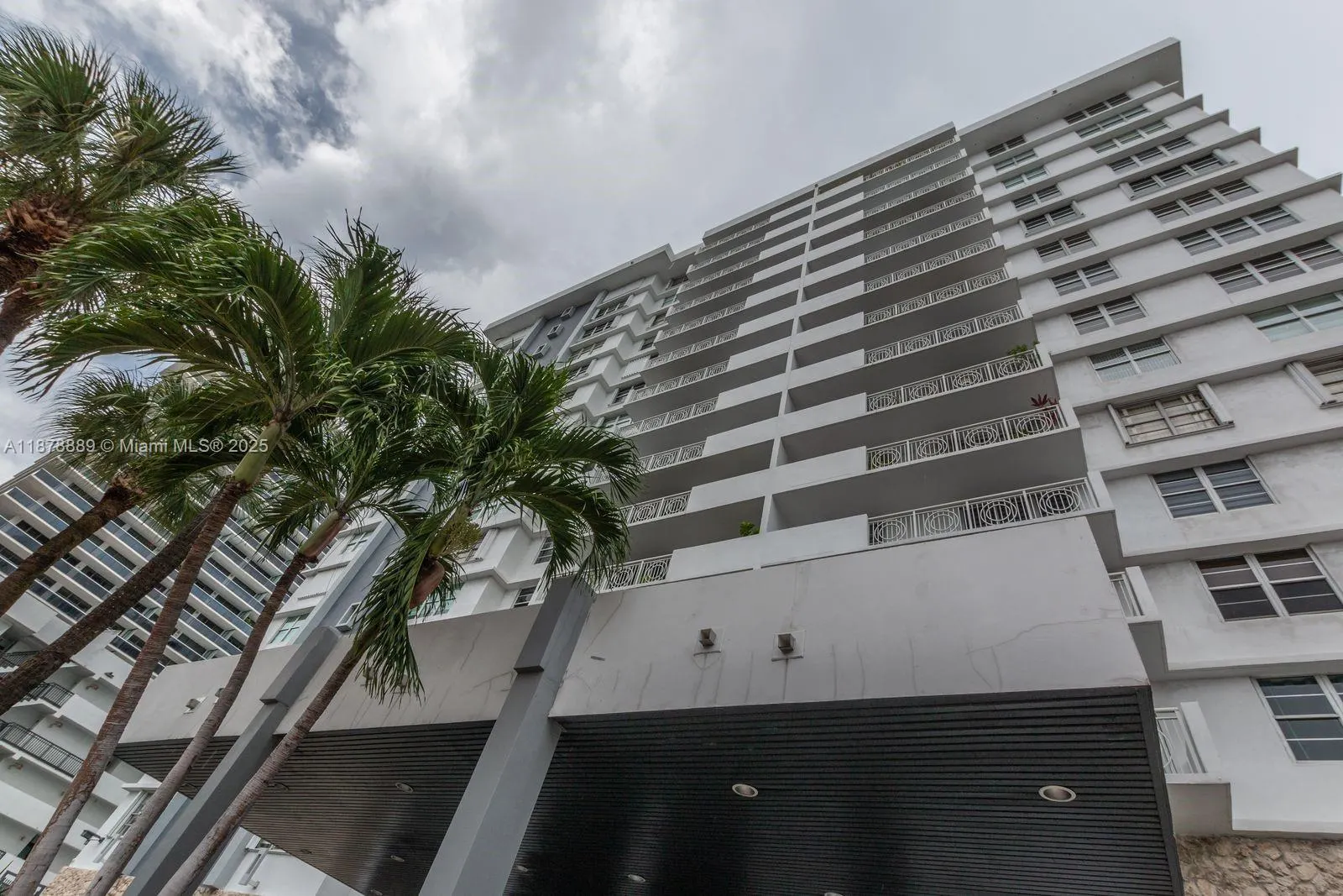 5825 Collins Ave, #2E