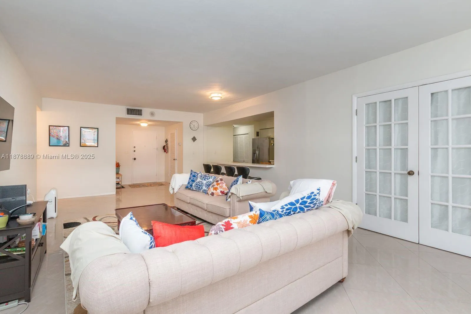 5825 Collins Ave, #2E