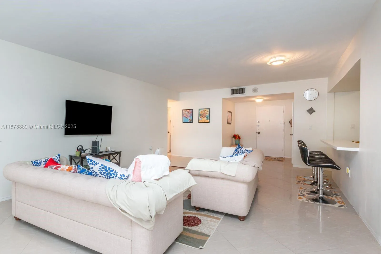 5825 Collins Ave, #2E