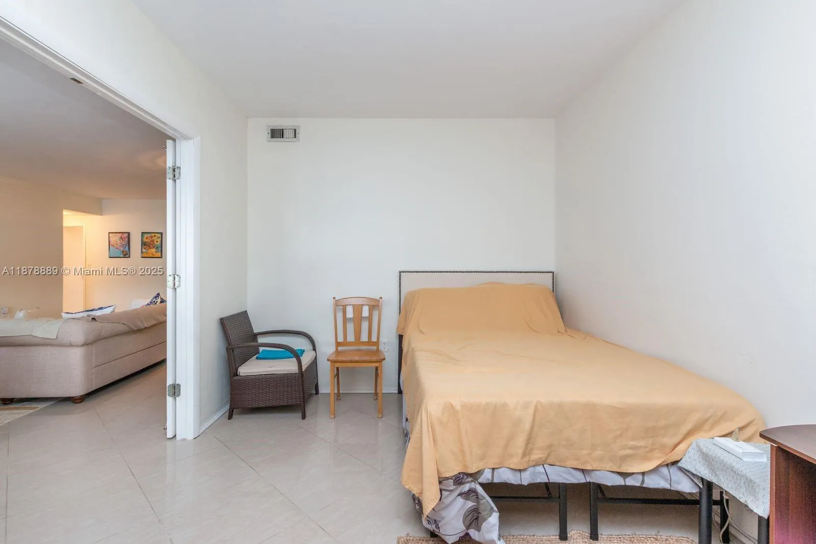 5825 Collins Ave, #2E