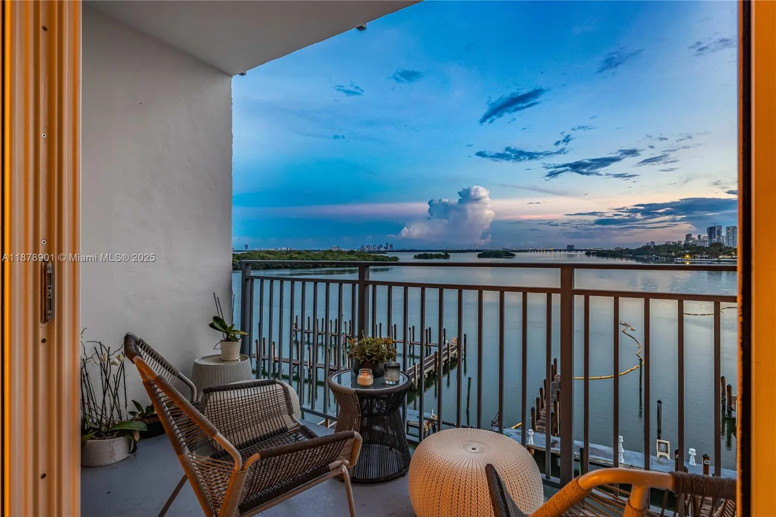770 NE 69th St, #6H