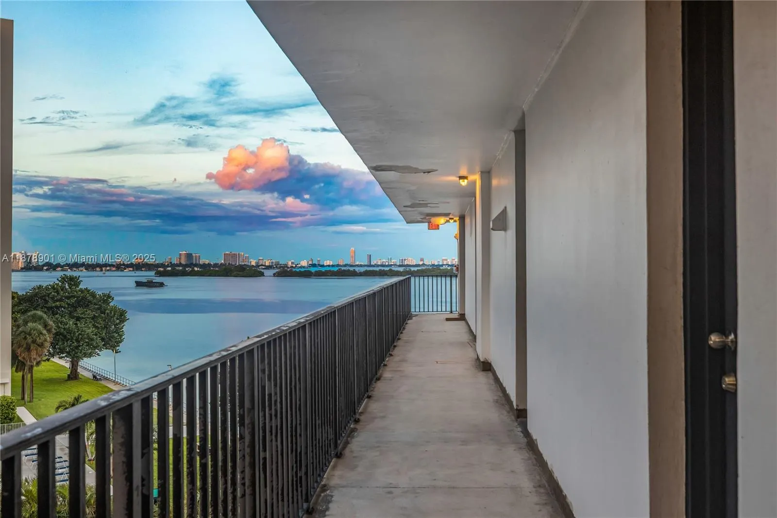 770 NE 69th St, #6H