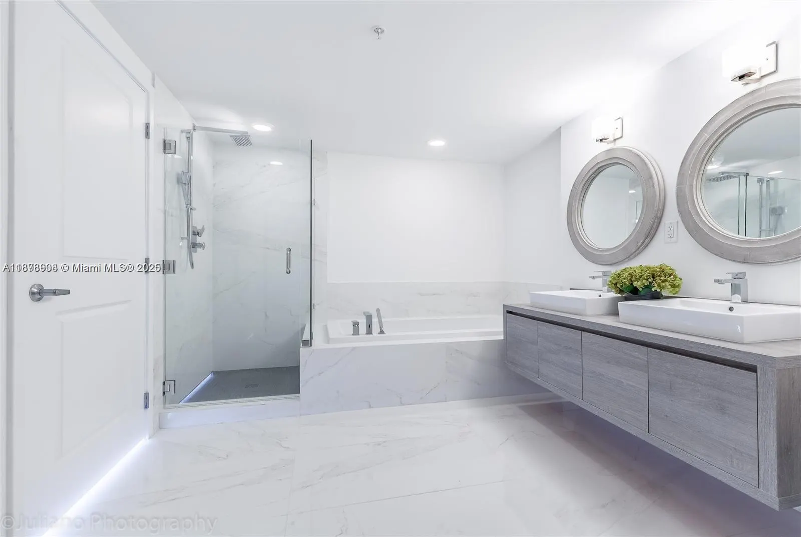 400 Sunny Isles Blvd, #501