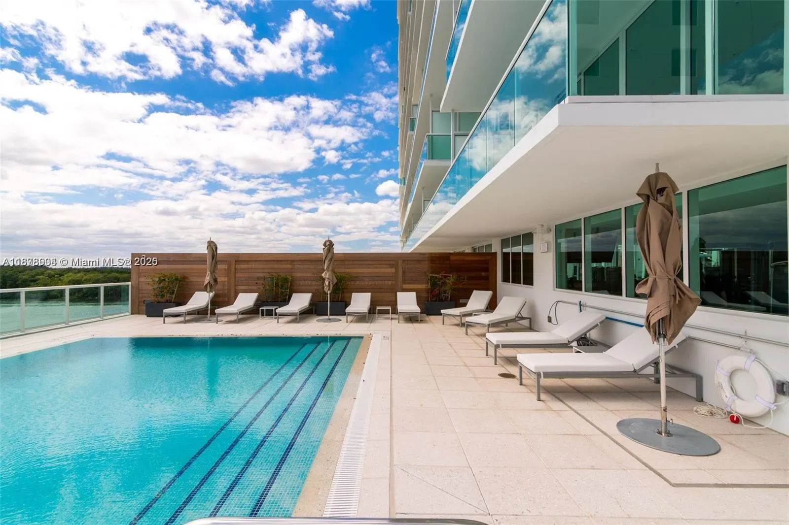 400 Sunny Isles Blvd, #501