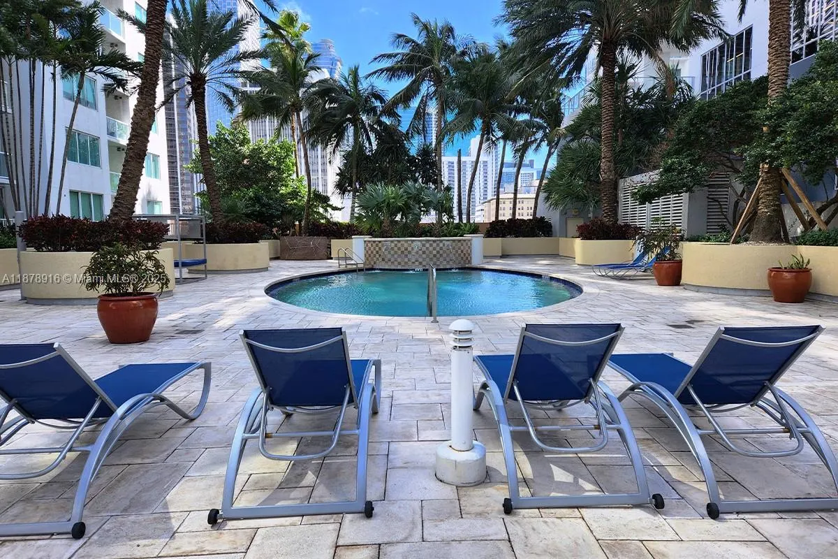 253 NE 2nd St, #220