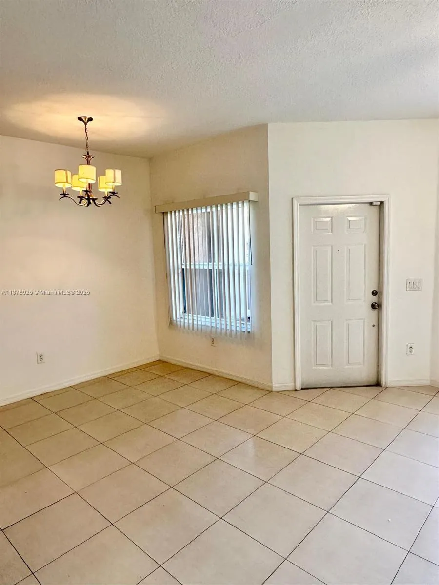 6202 NW 115th Pl, #327