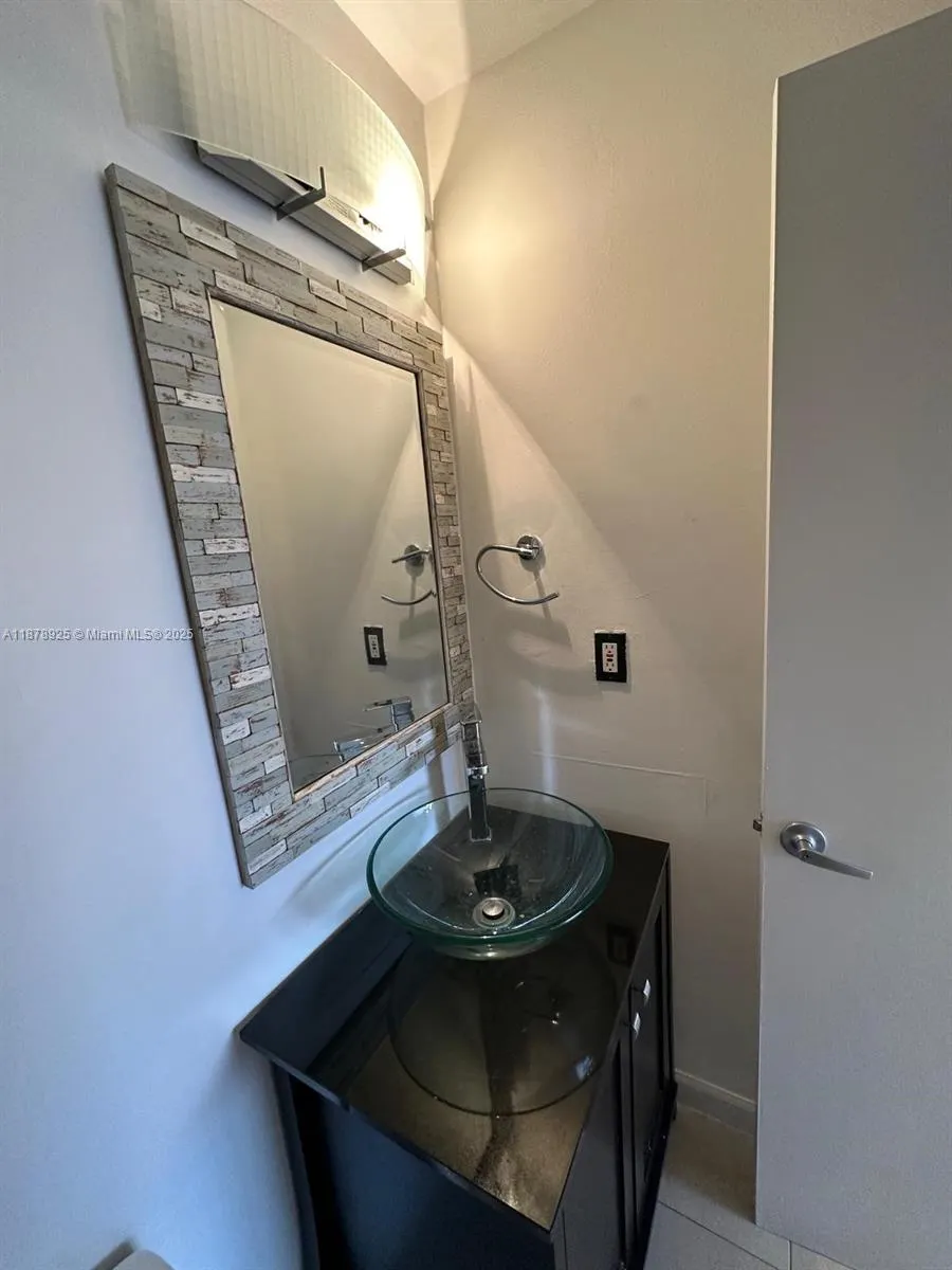 6202 NW 115th Pl, #327