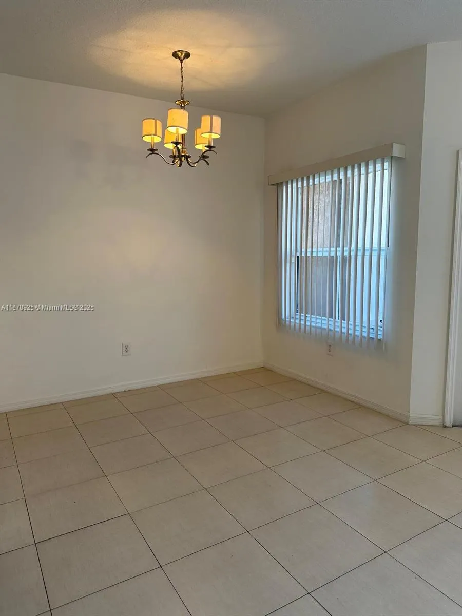 6202 NW 115th Pl, #327
