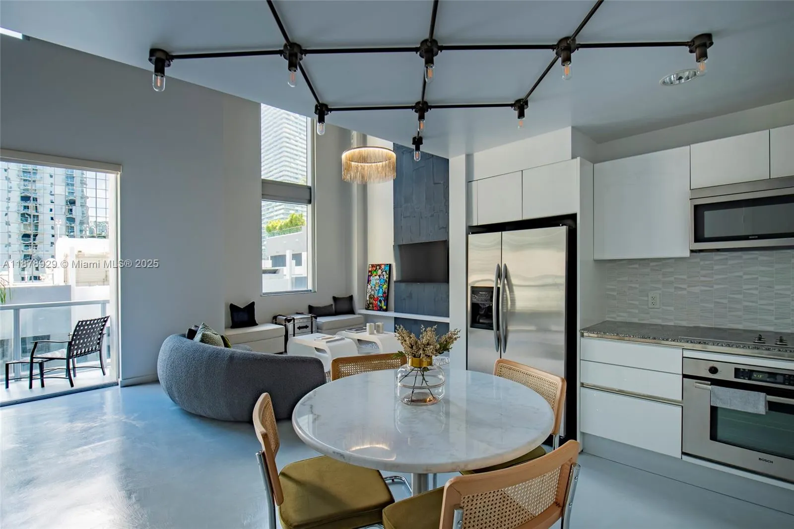 1060 Brickell Ave, #1015