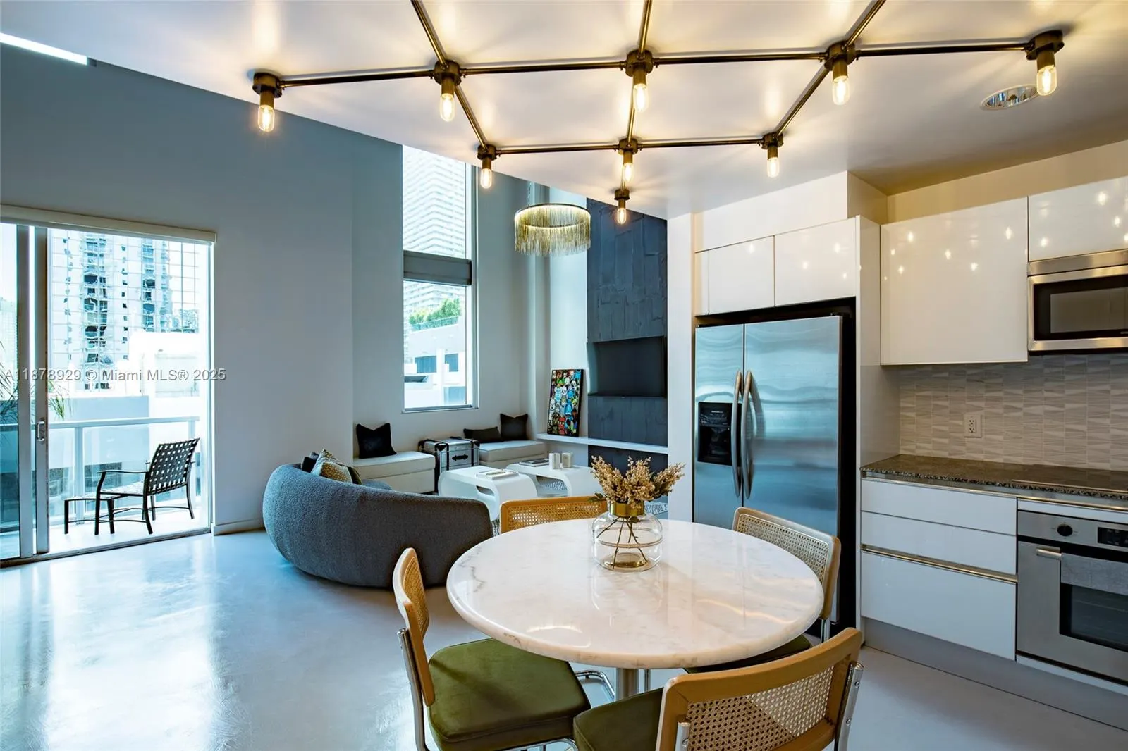 1060 Brickell Ave, #1015