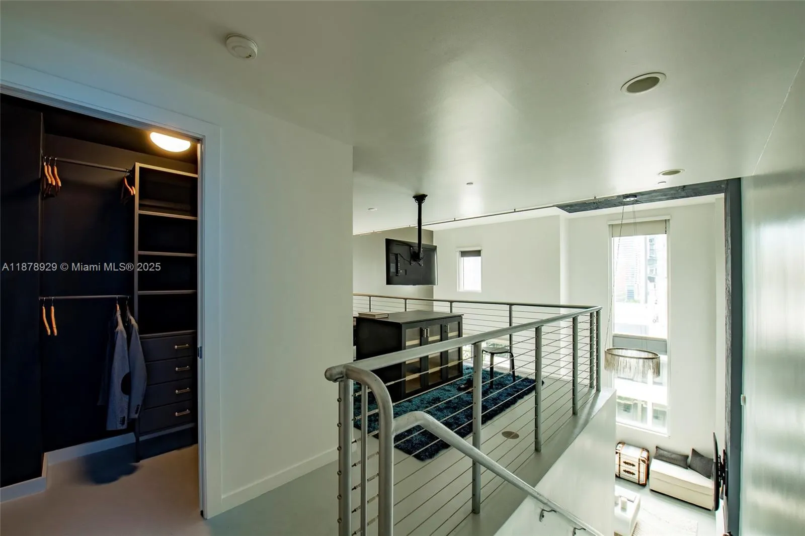 1060 Brickell Ave, #1015