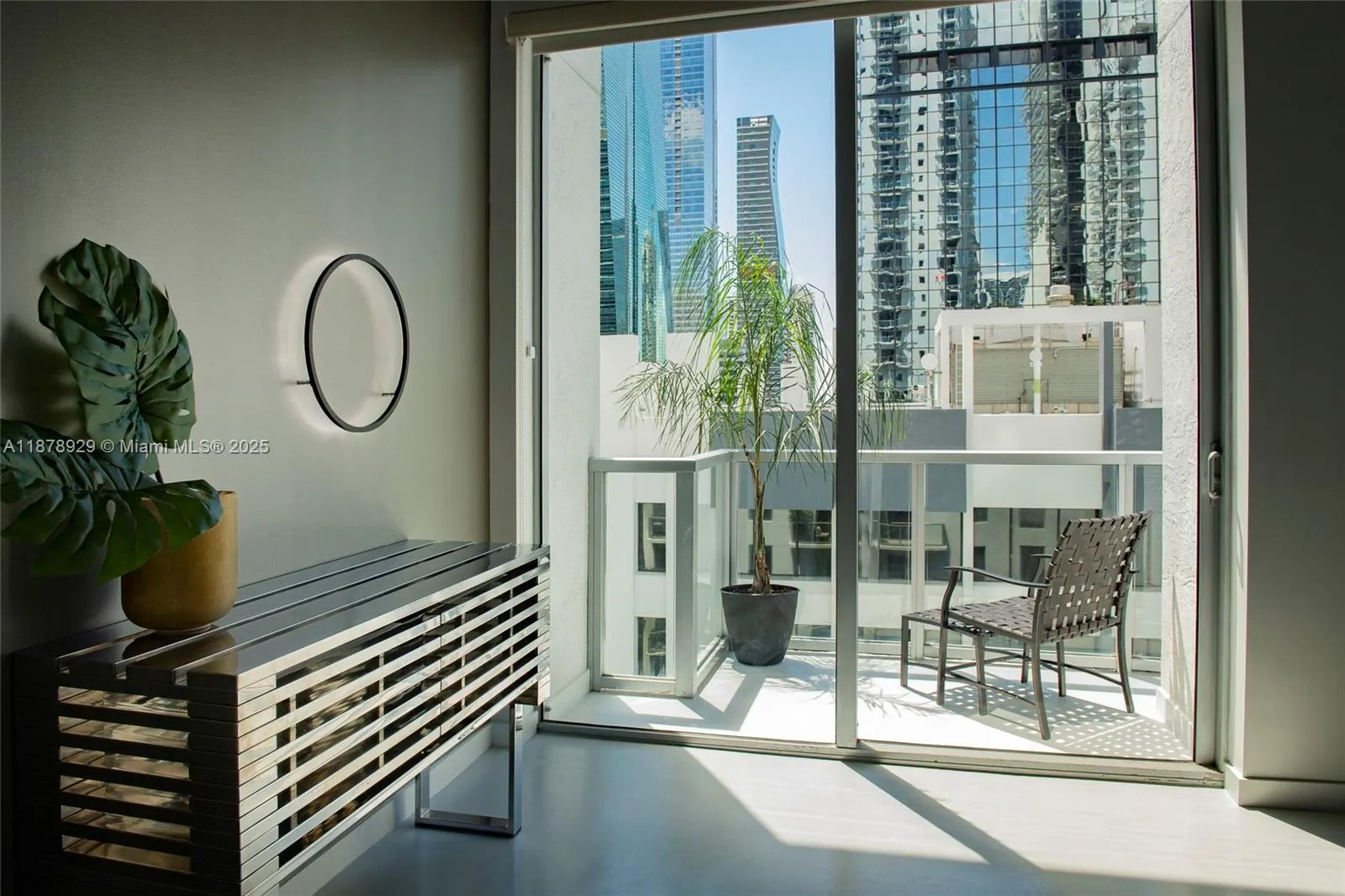 1060 Brickell Ave, #1015