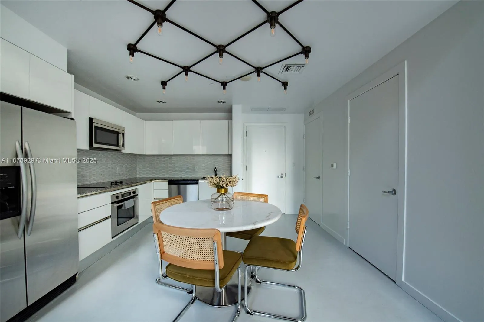 1060 Brickell Ave, #1015