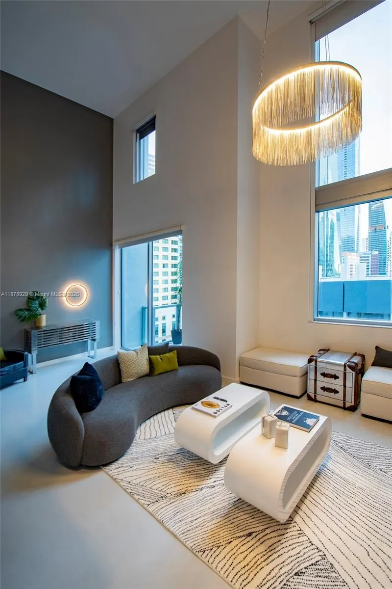 1060 Brickell Ave, #1015