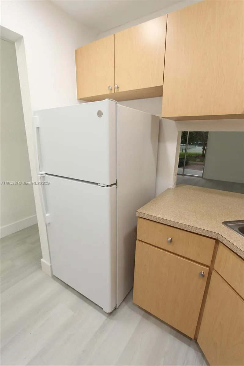4550 NW 9th St, #117E