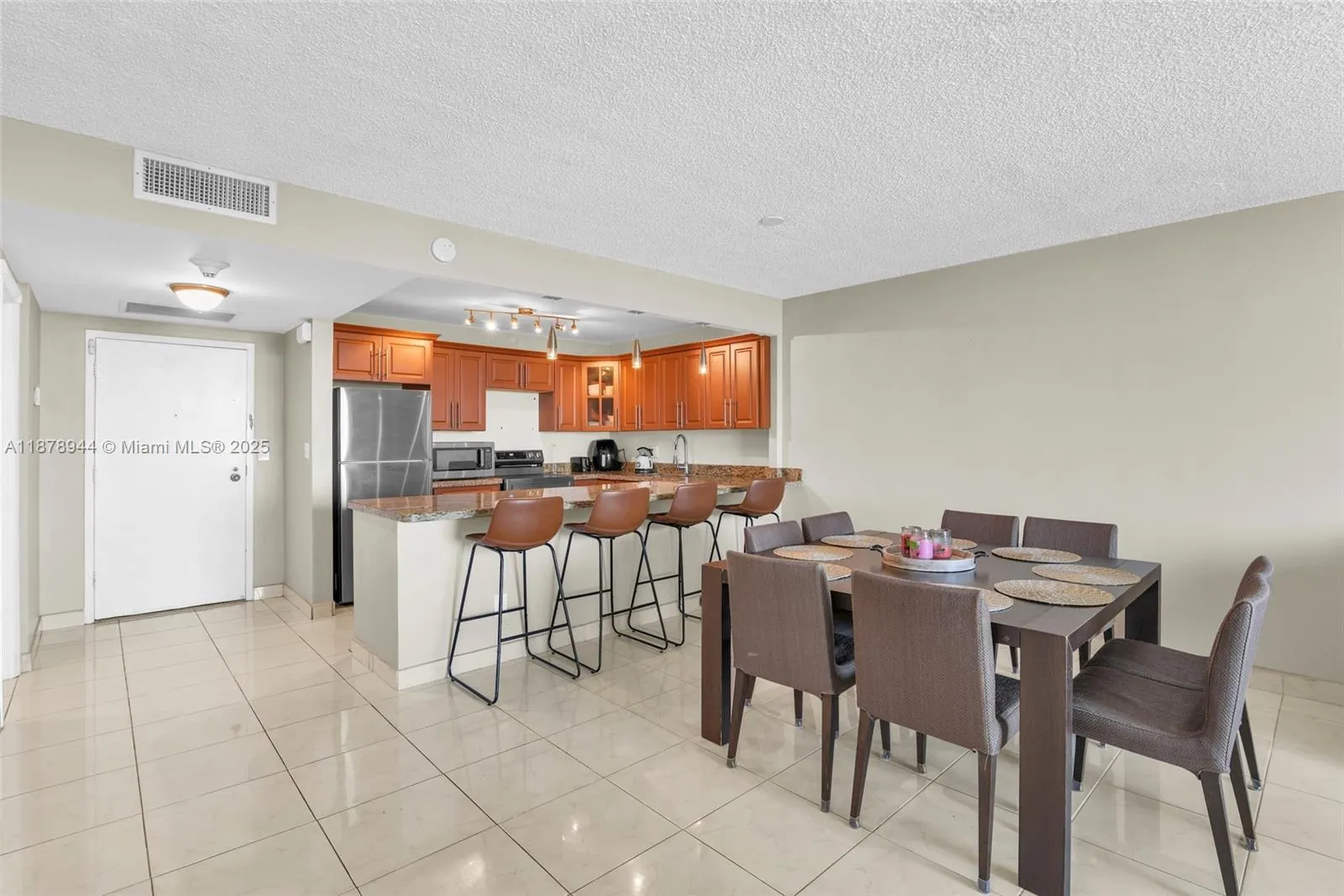 2500 Parkview Dr, #2411