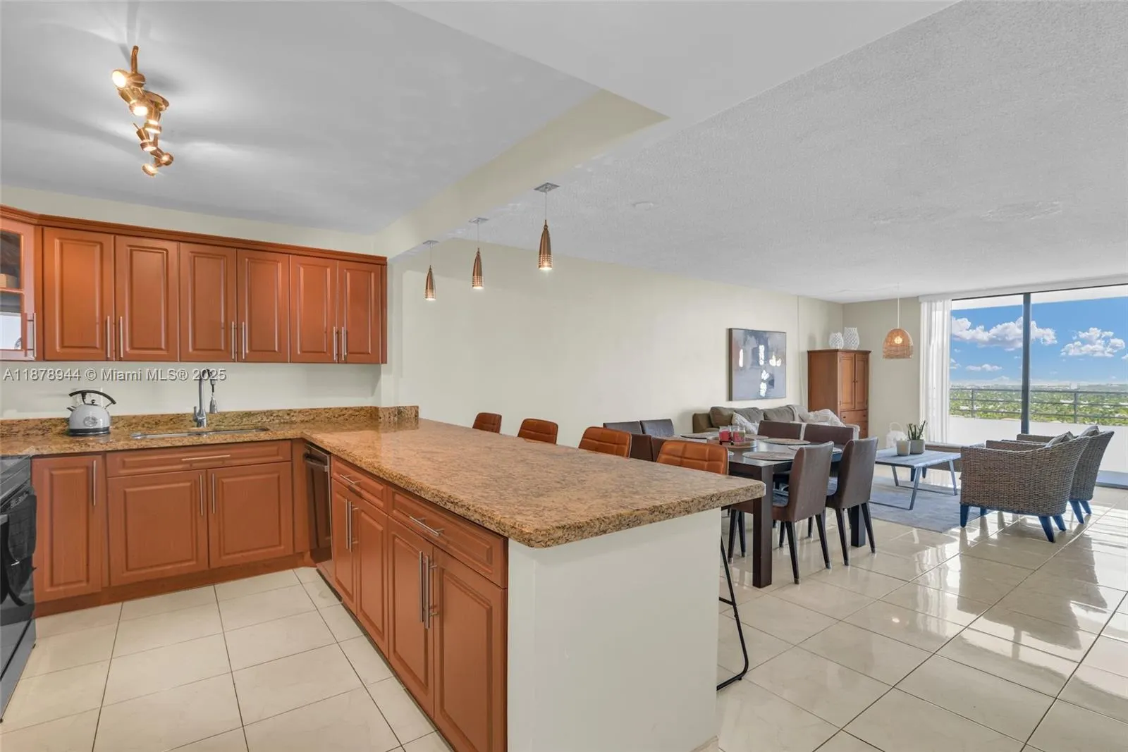 2500 Parkview Dr, #2411