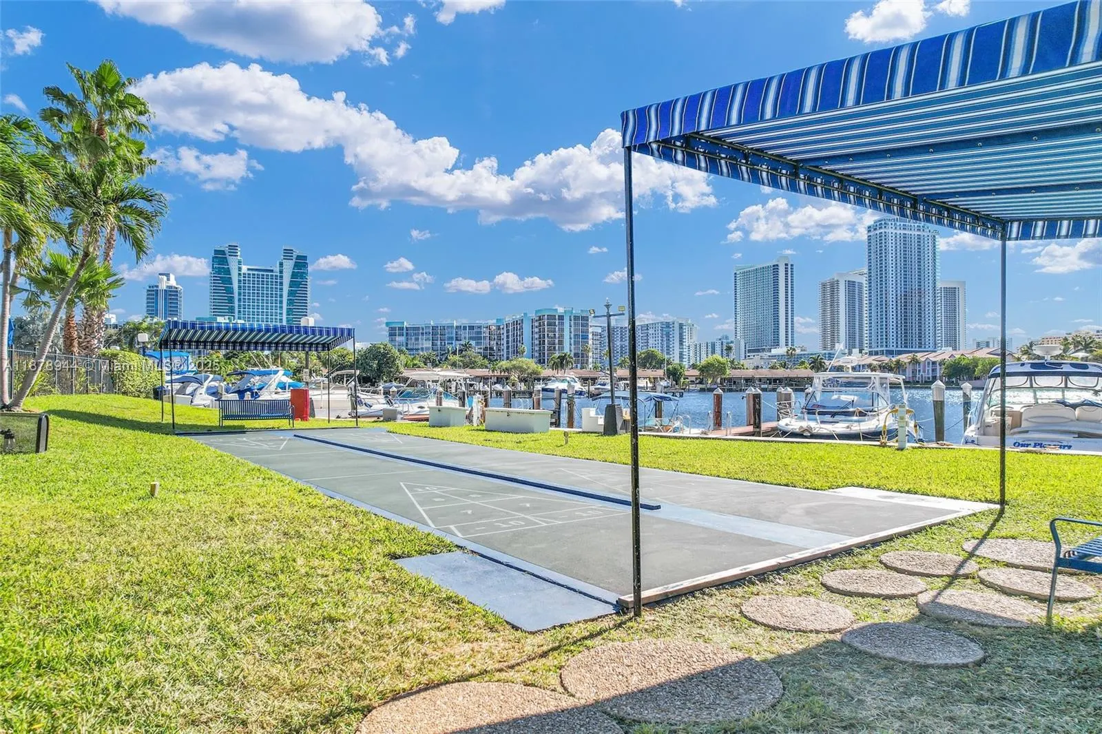 2500 Parkview Dr, #2411