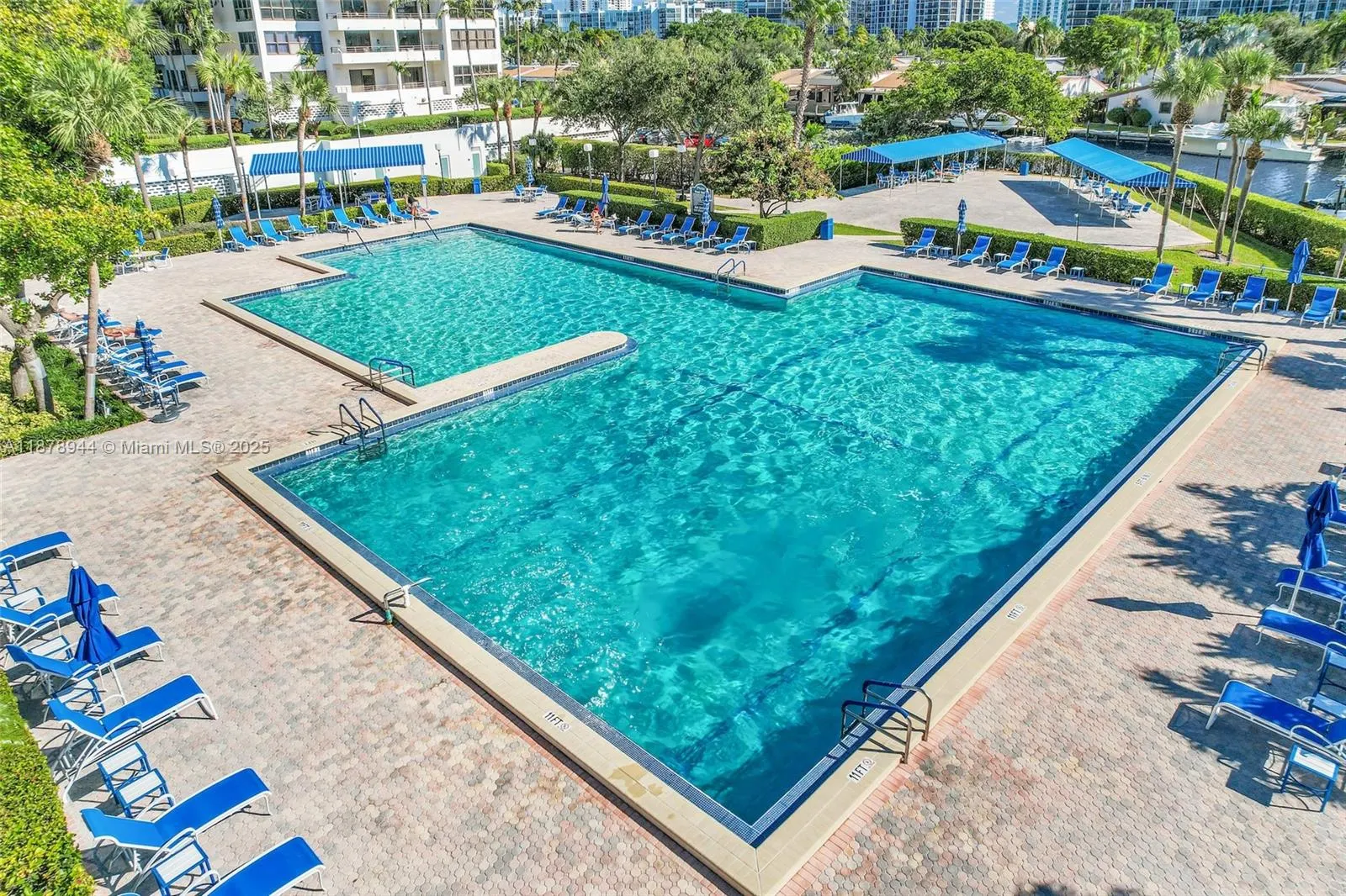 2500 Parkview Dr, #2411
