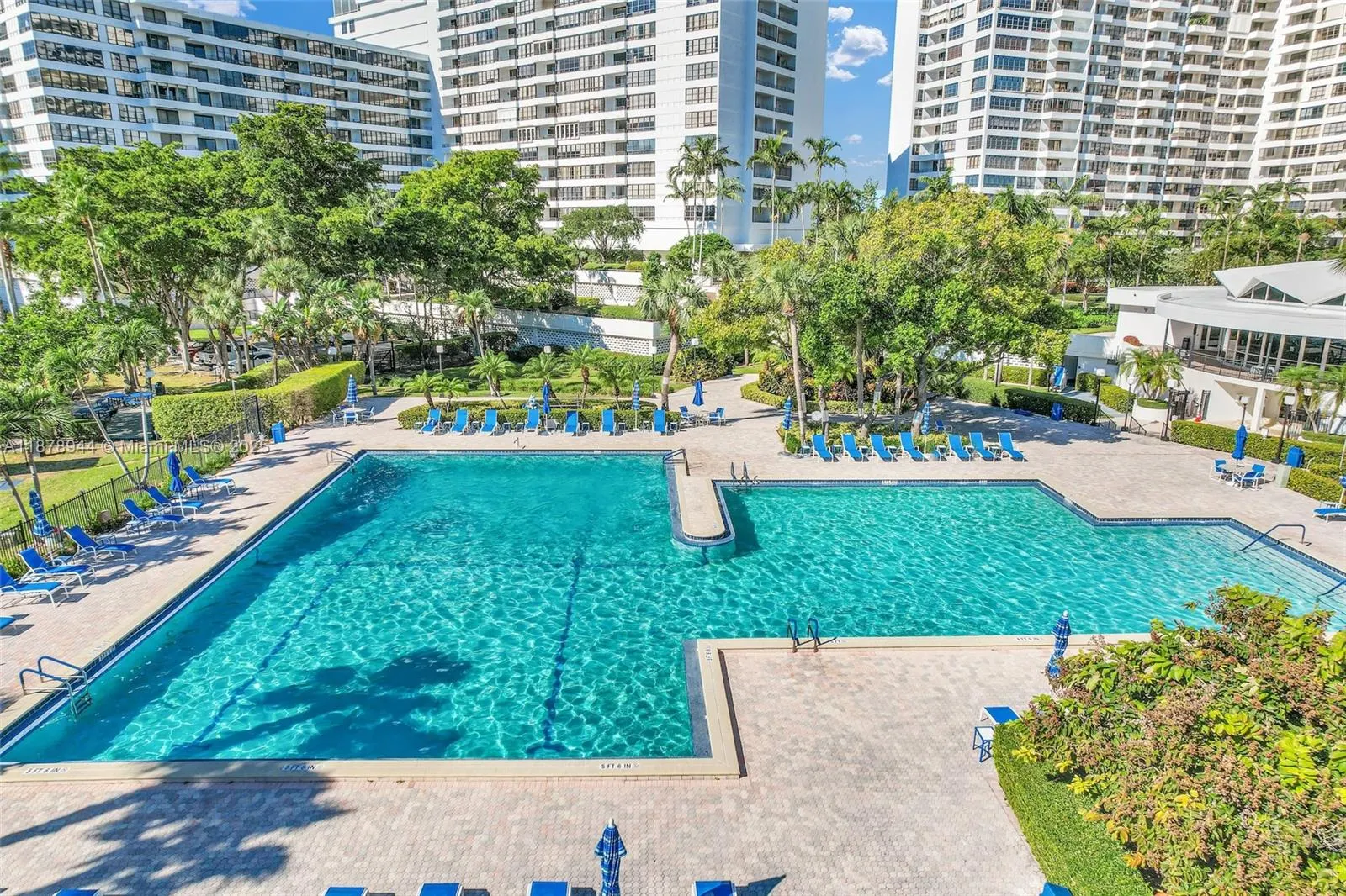 2500 Parkview Dr, #2411