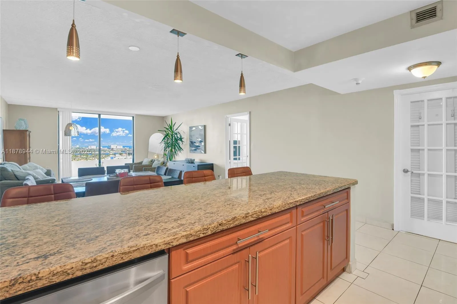 2500 Parkview Dr, #2411