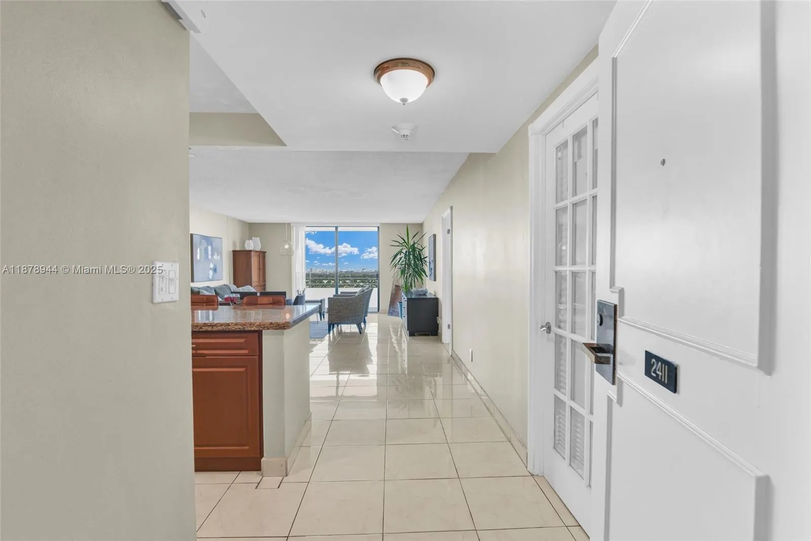 2500 Parkview Dr, #2411