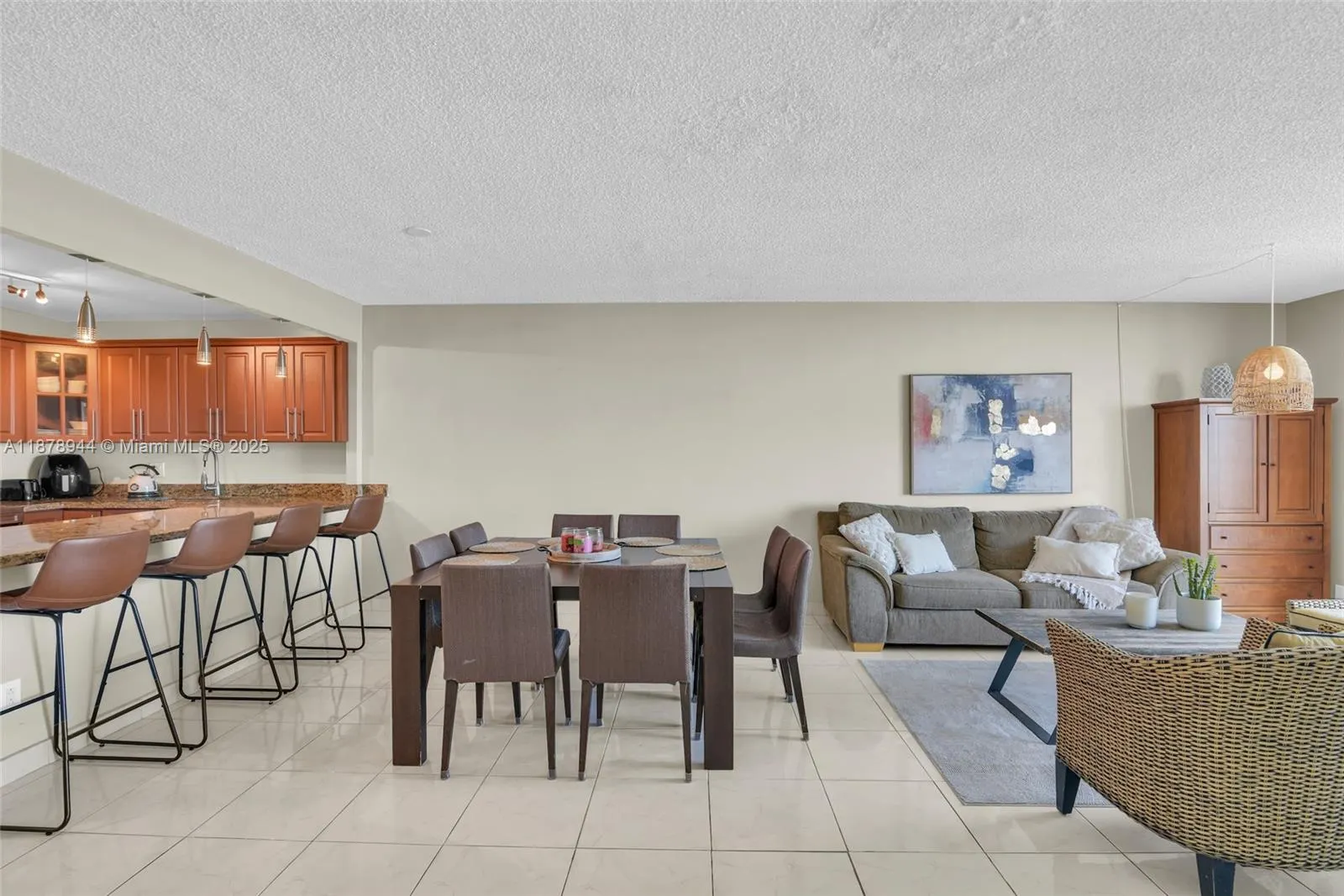 2500 Parkview Dr, #2411