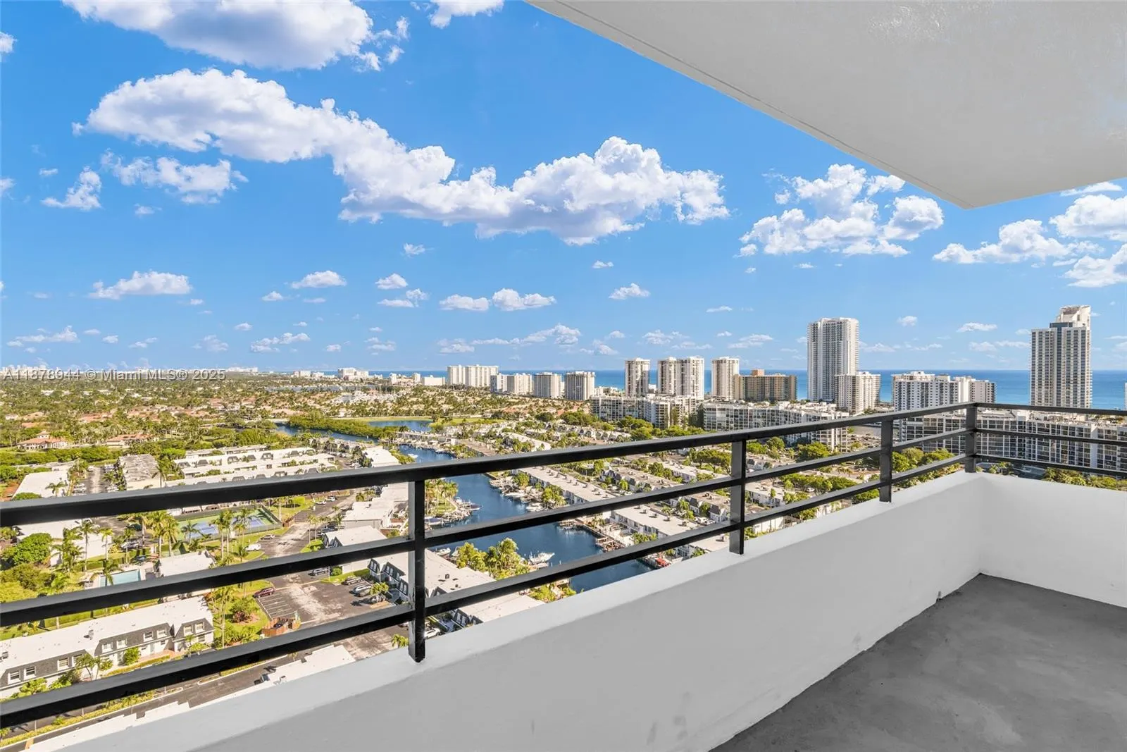 2500 Parkview Dr, #2411