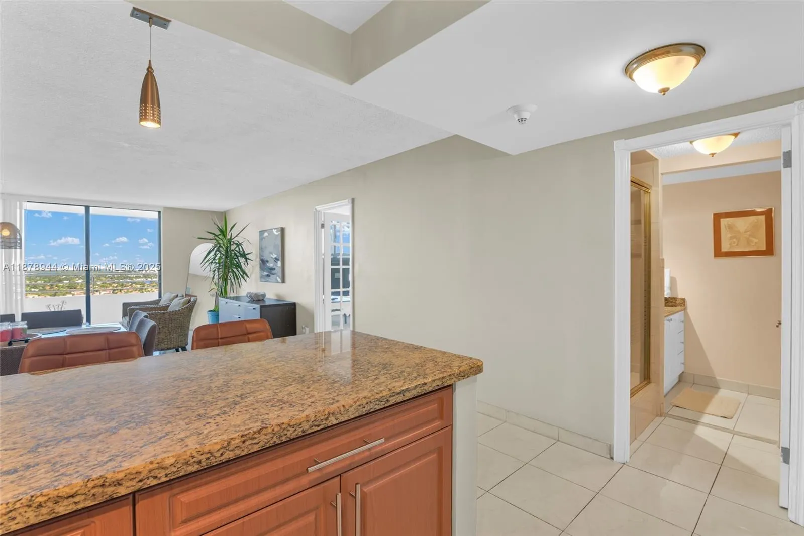 2500 Parkview Dr, #2411