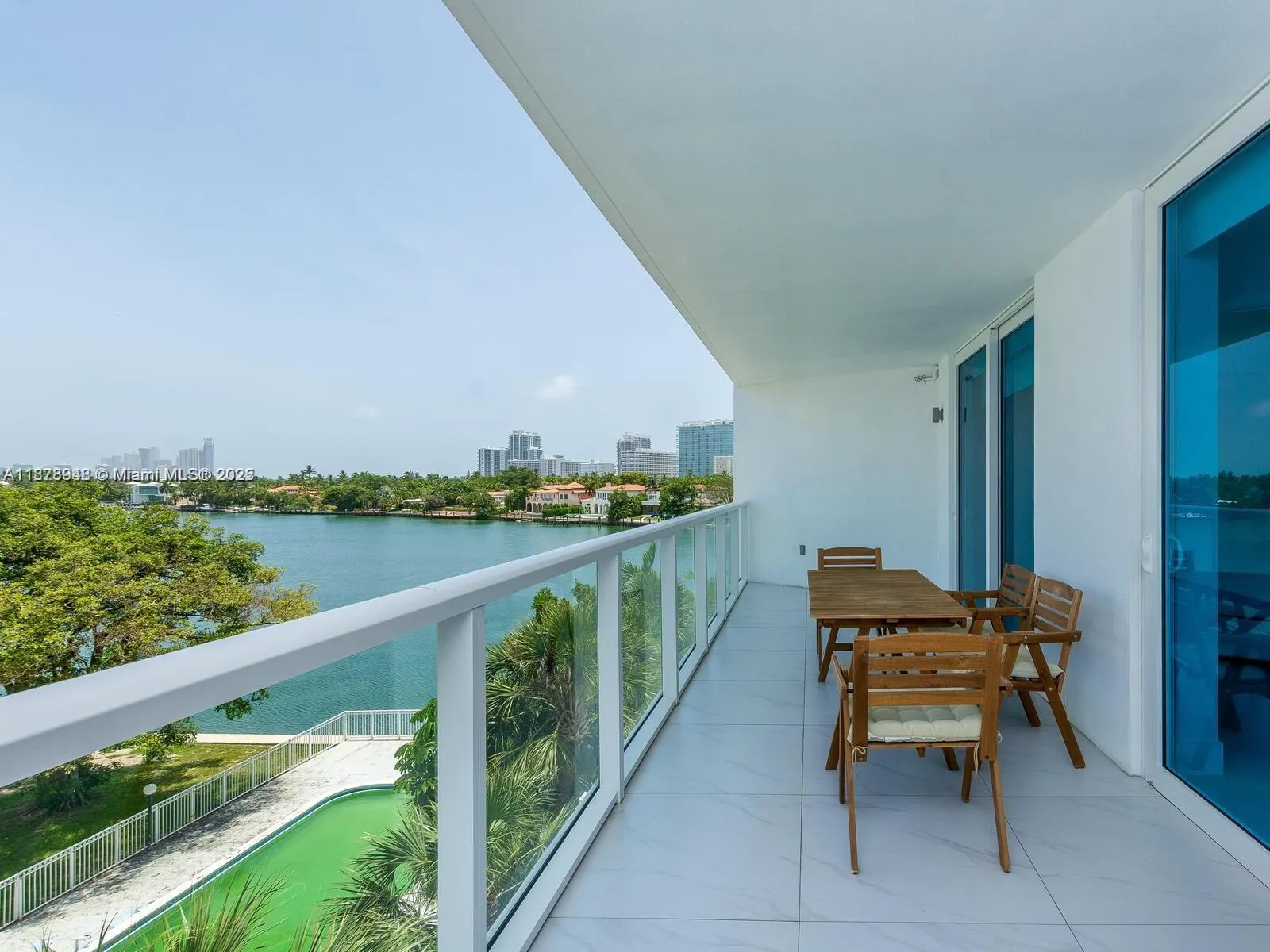 9821 E BAY HARBOR DR, #502