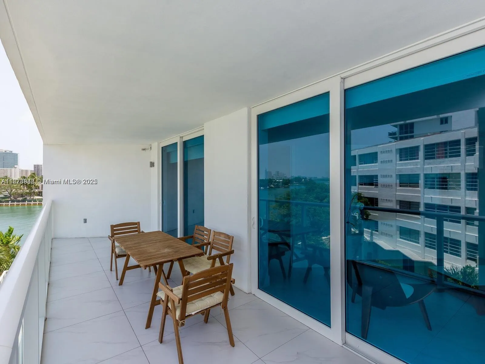9821 E BAY HARBOR DR, #502