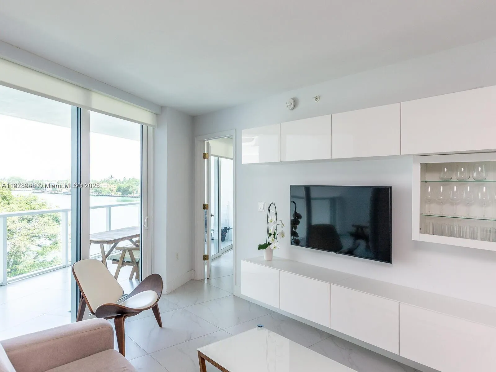 9821 E BAY HARBOR DR, #502