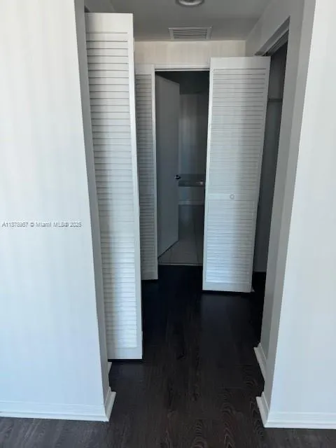 951 Brickell Ave, #2307