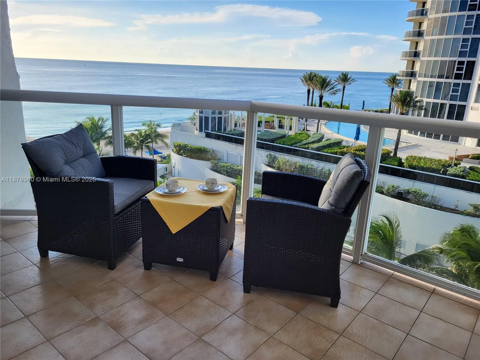 17275 Collins Ave, #804