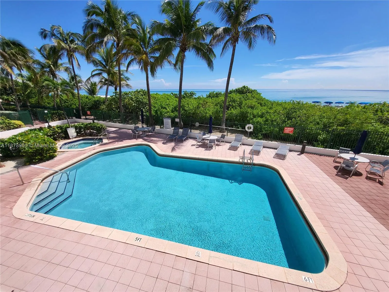 17275 Collins Ave, #804
