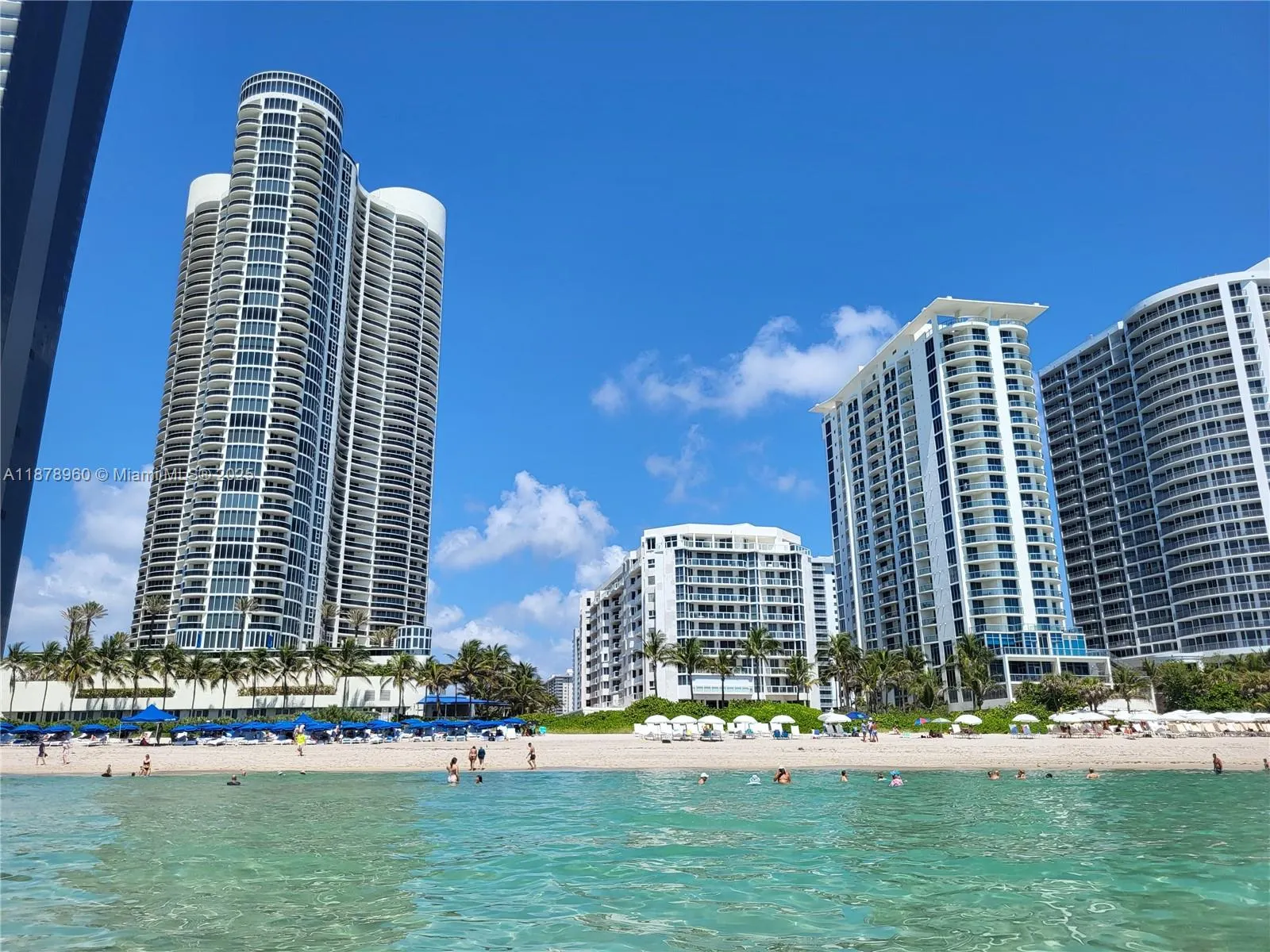 17275 Collins Ave, #804