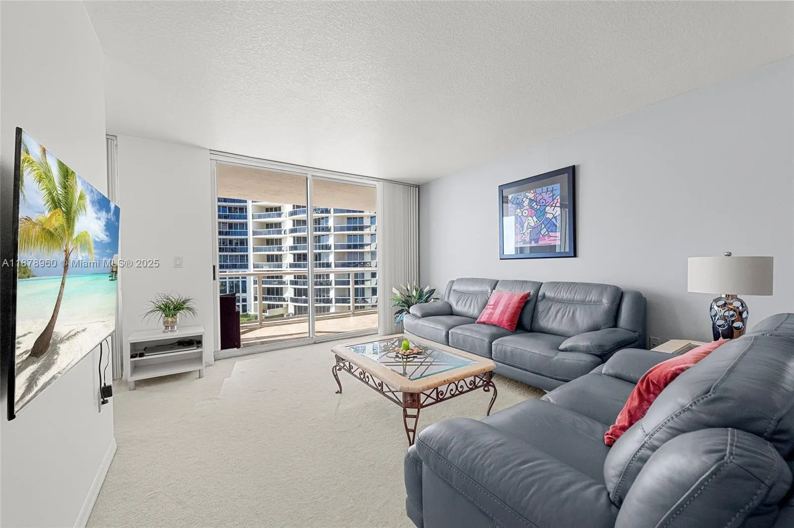 17275 Collins Ave, #804