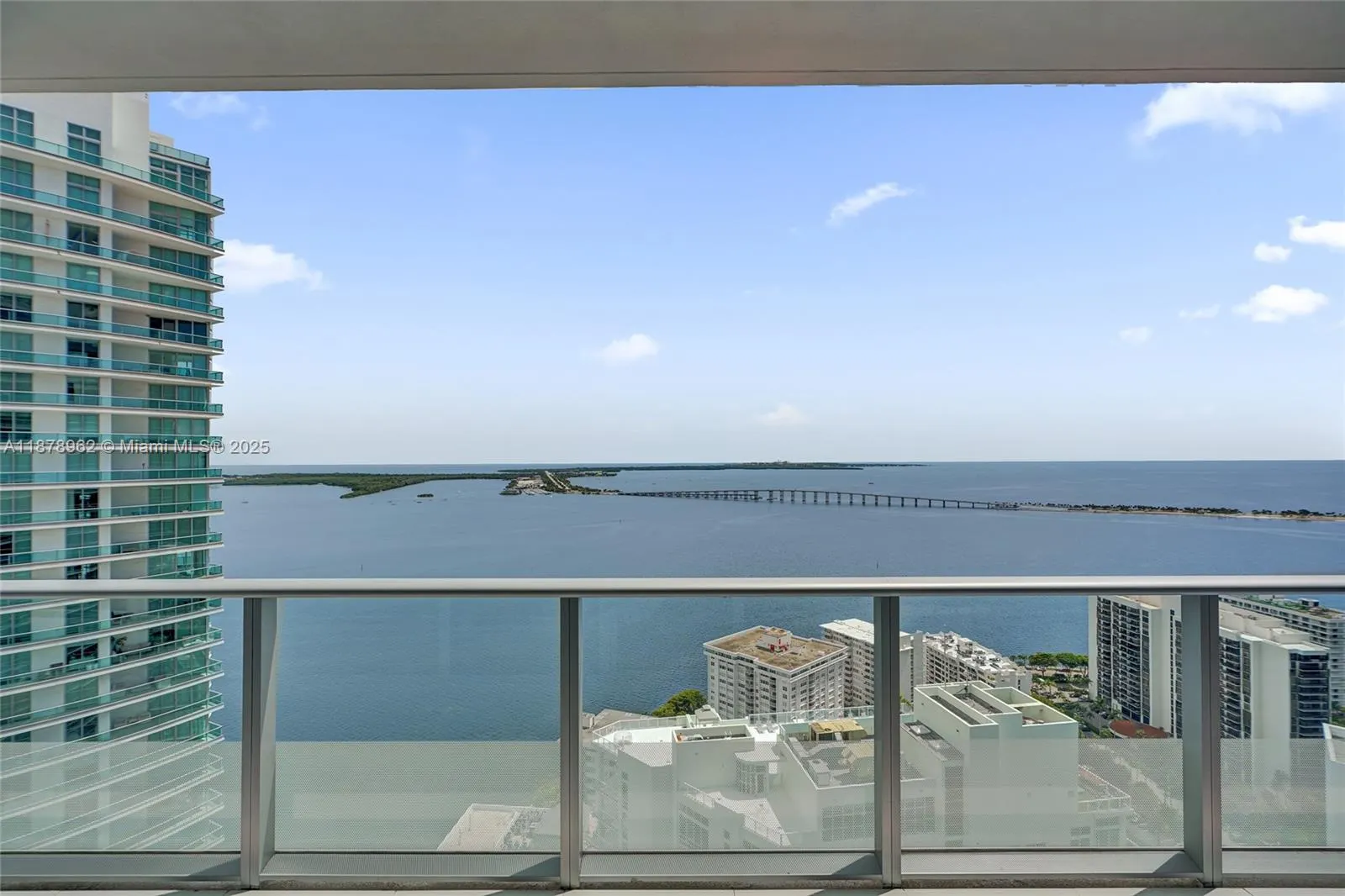 1300 Brickell Bay Dr, #3902