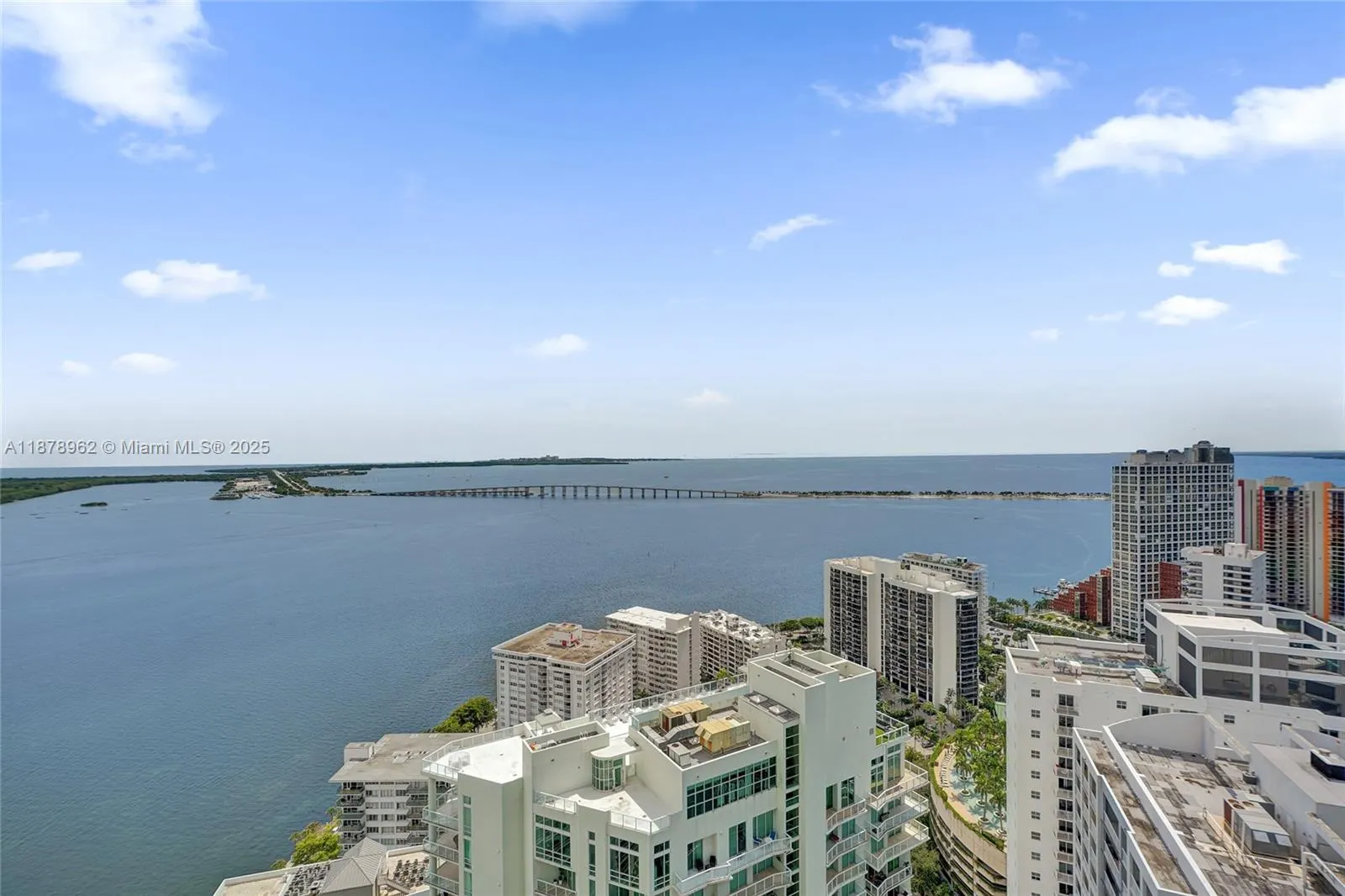 1300 Brickell Bay Dr, #3902