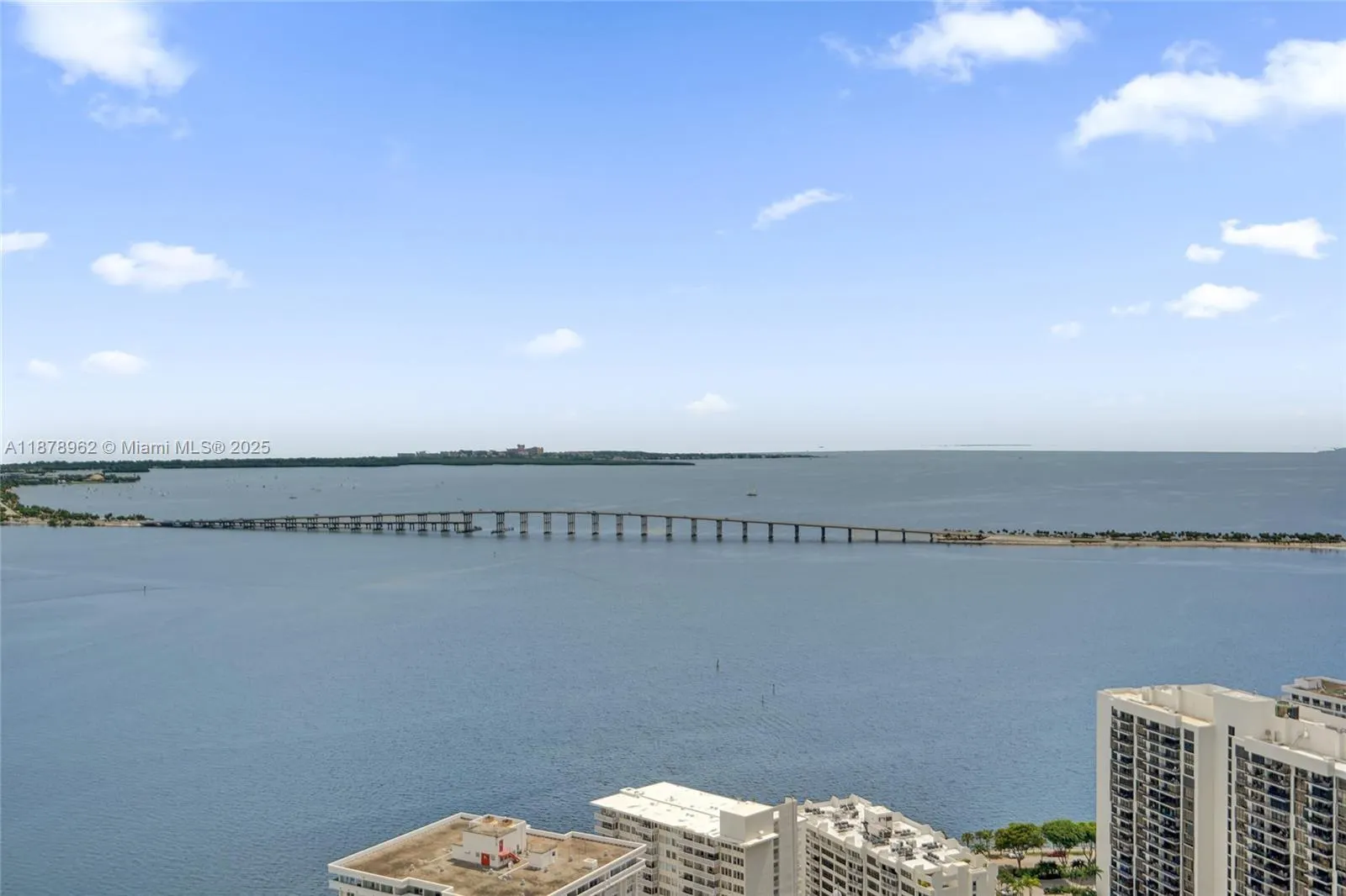 1300 Brickell Bay Dr, #3902