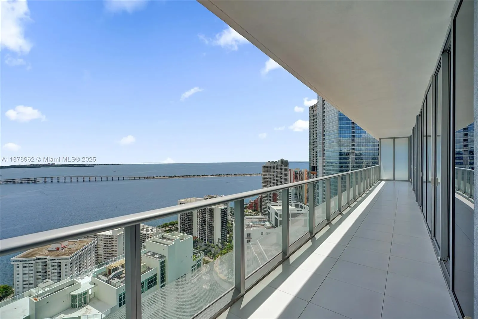 1300 Brickell Bay Dr, #3902