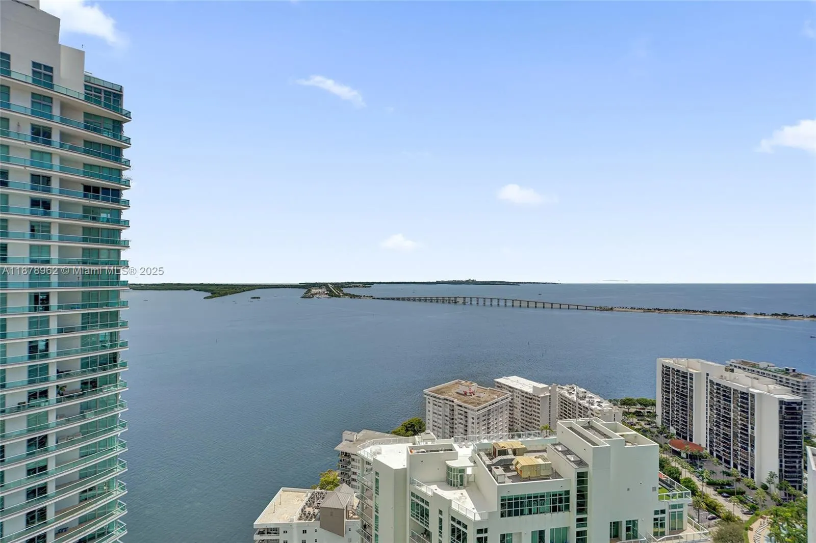 1300 Brickell Bay Dr, #3902