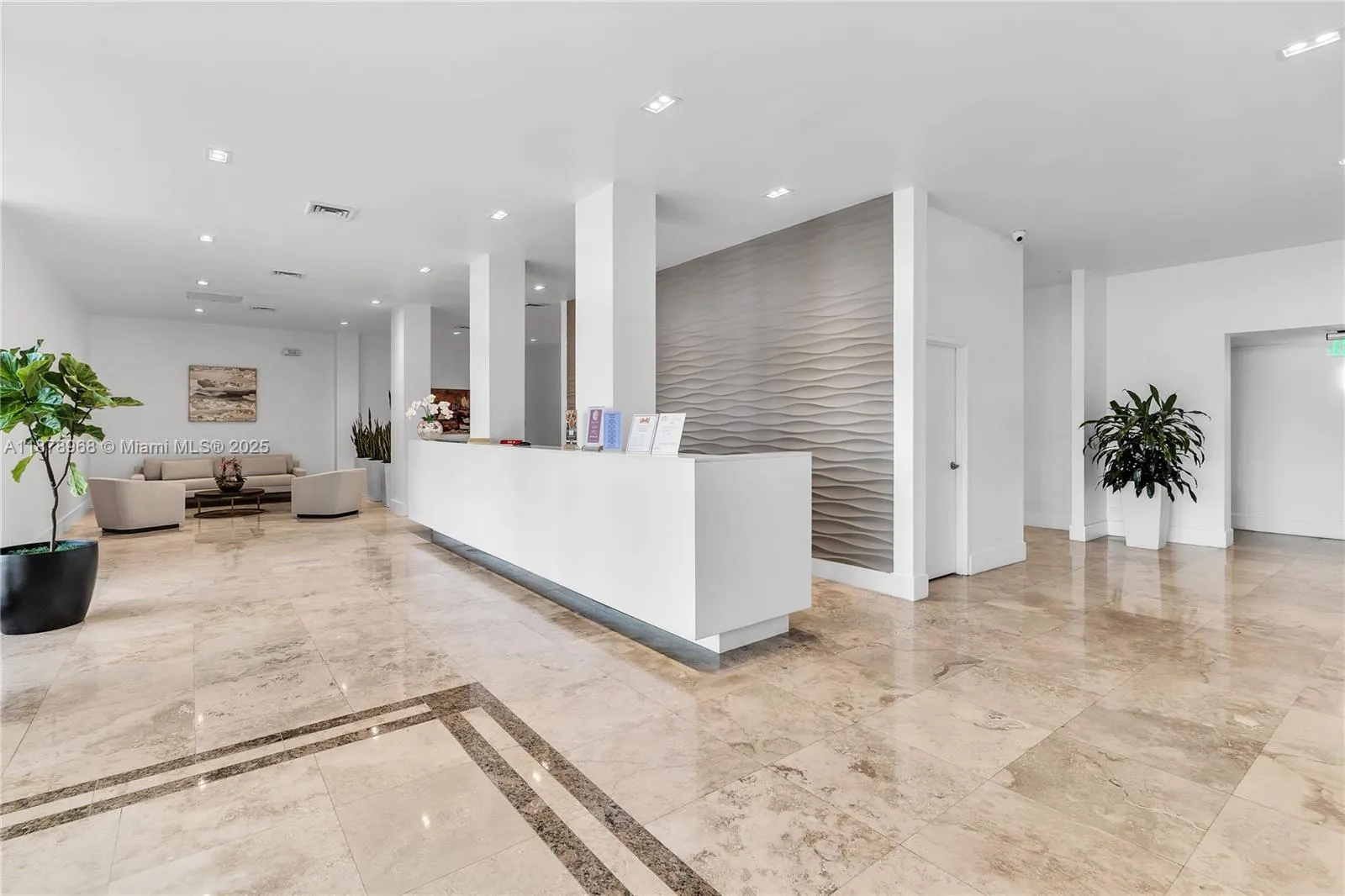 2201 S Ocean Dr, #407