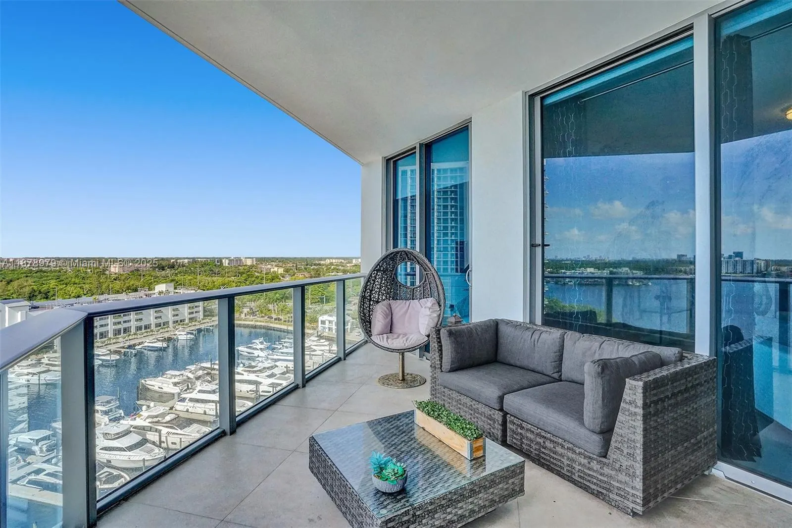 17301 Biscayne Blvd, #1207