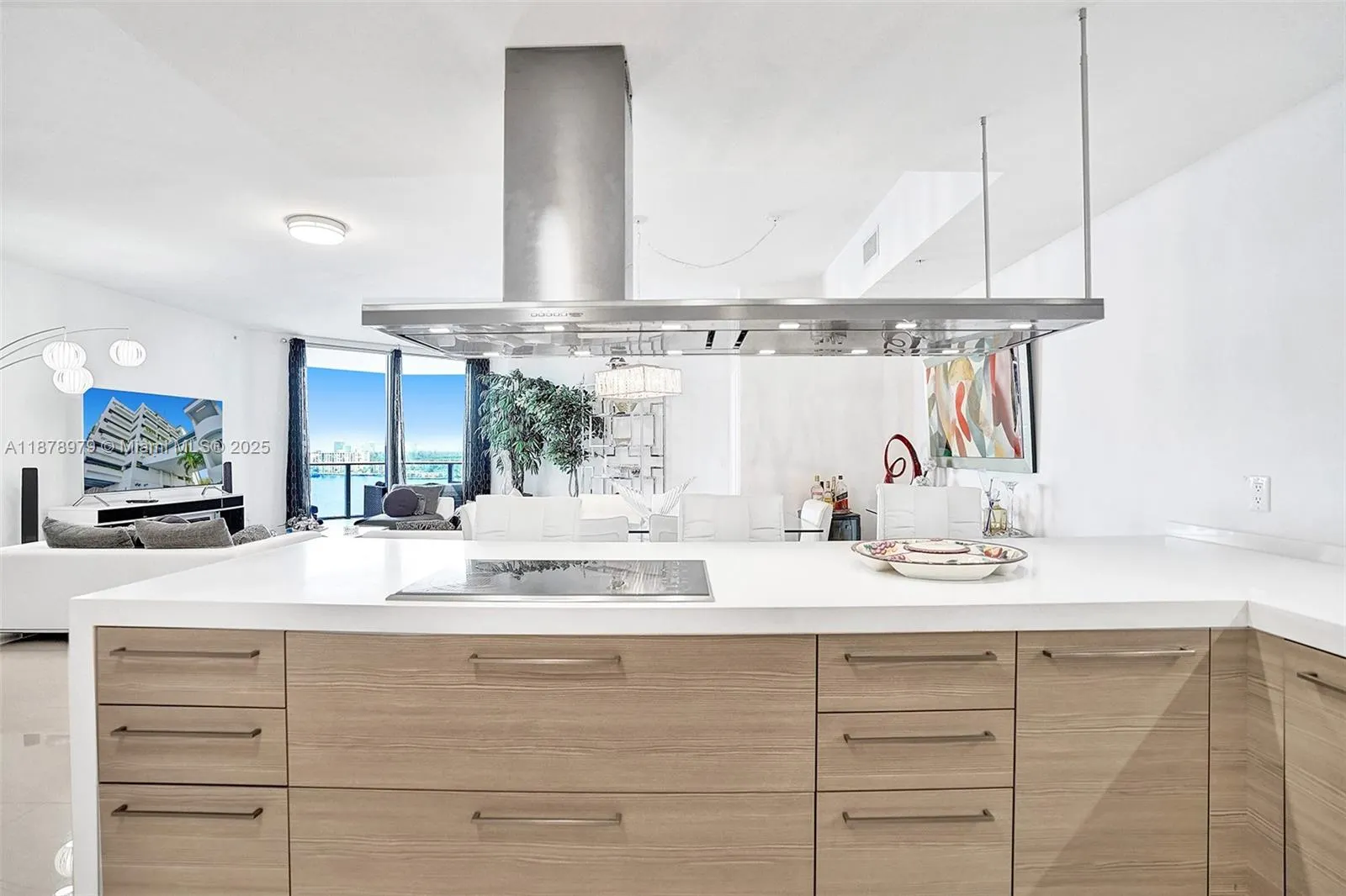 17301 Biscayne Blvd, #1207