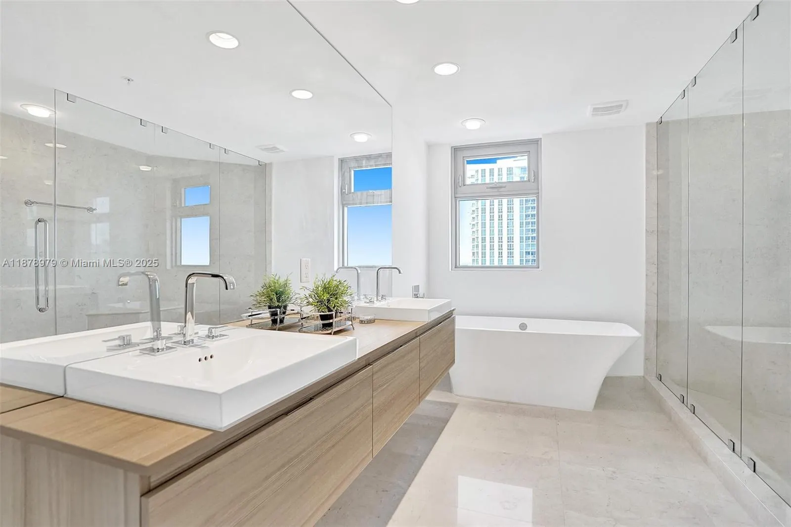 17301 Biscayne Blvd, #1207