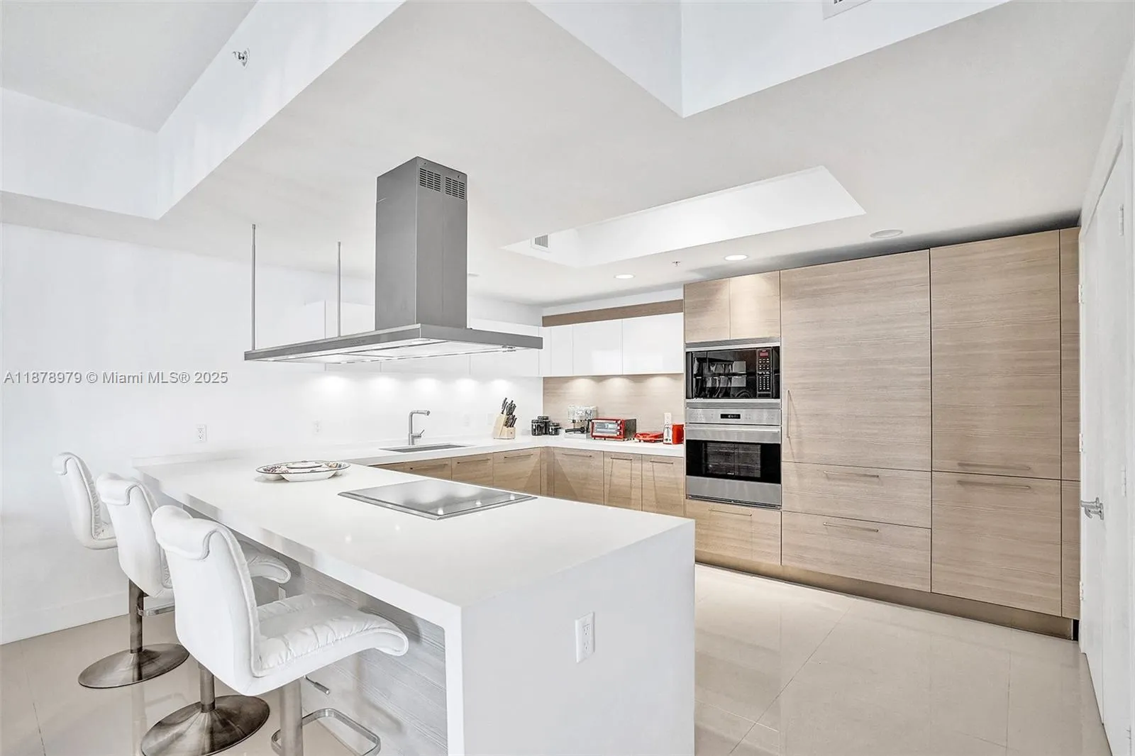17301 Biscayne Blvd, #1207