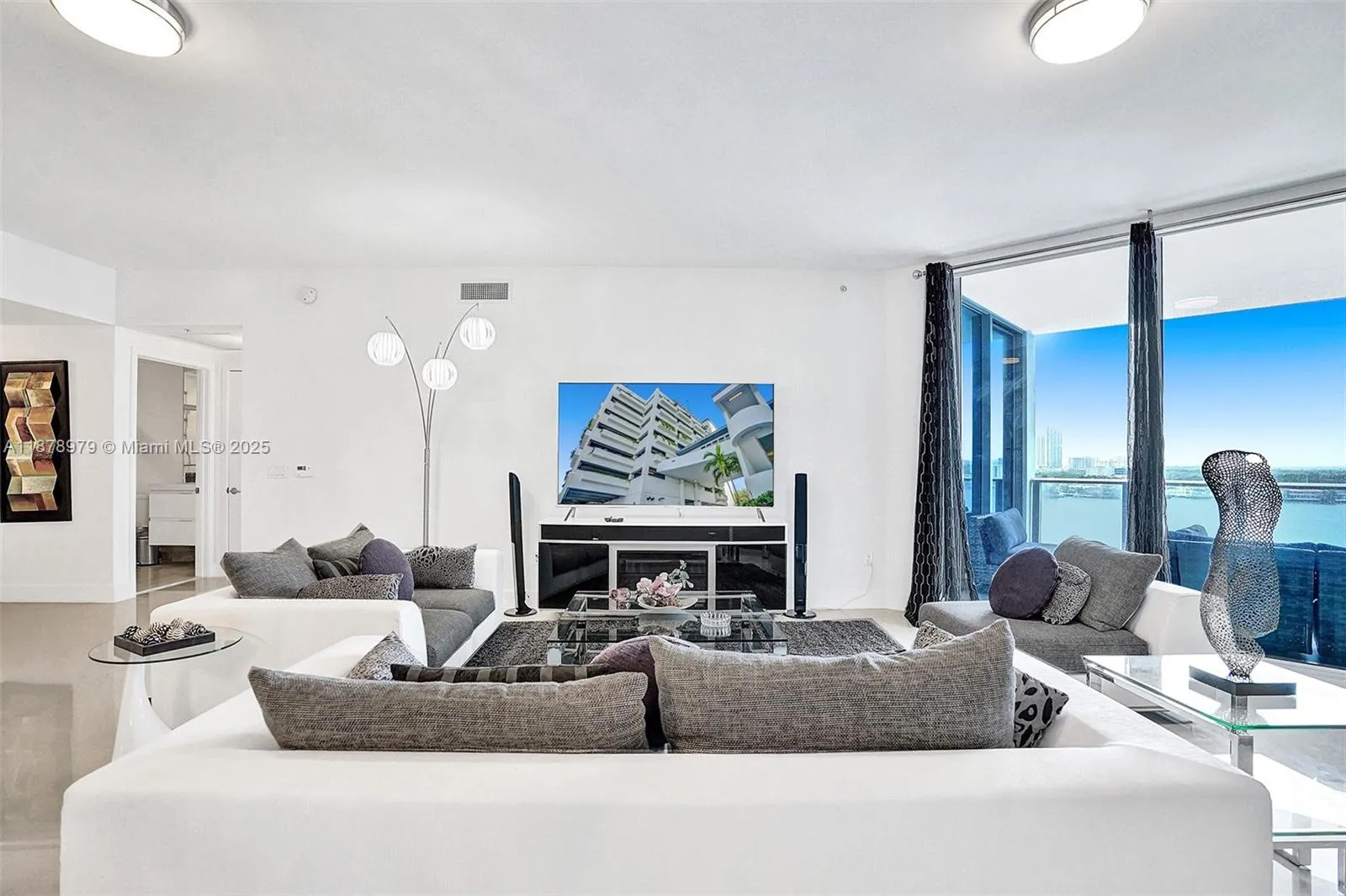 17301 Biscayne Blvd, #1207