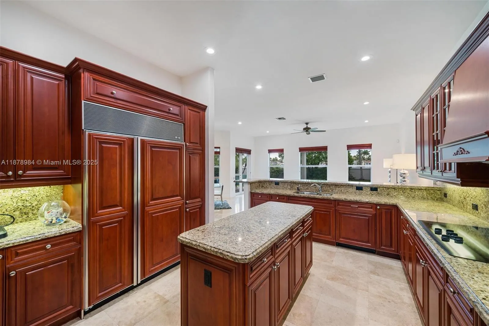 1260 Hatteras Ln