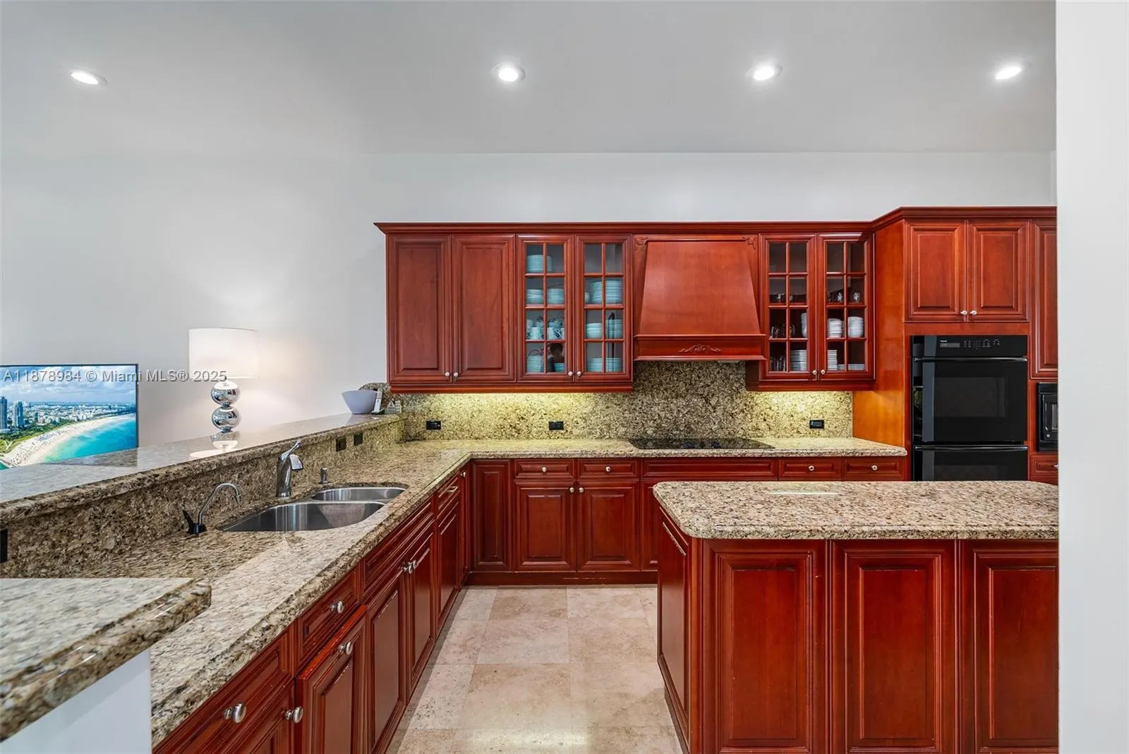 1260 Hatteras Ln